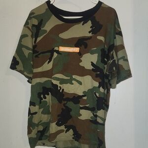 Men XL Untitled Camouflage Graphic T-Shirt